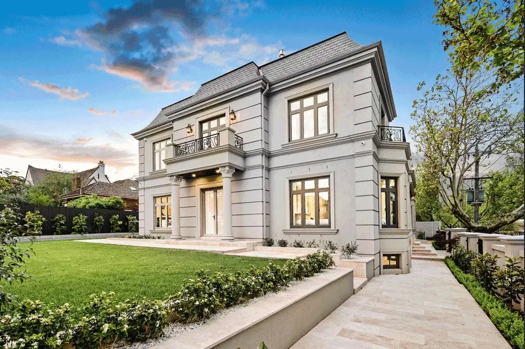 this picture is residential painting service in Melbourne