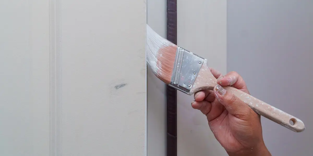 this picture is about how to paint door frames properly